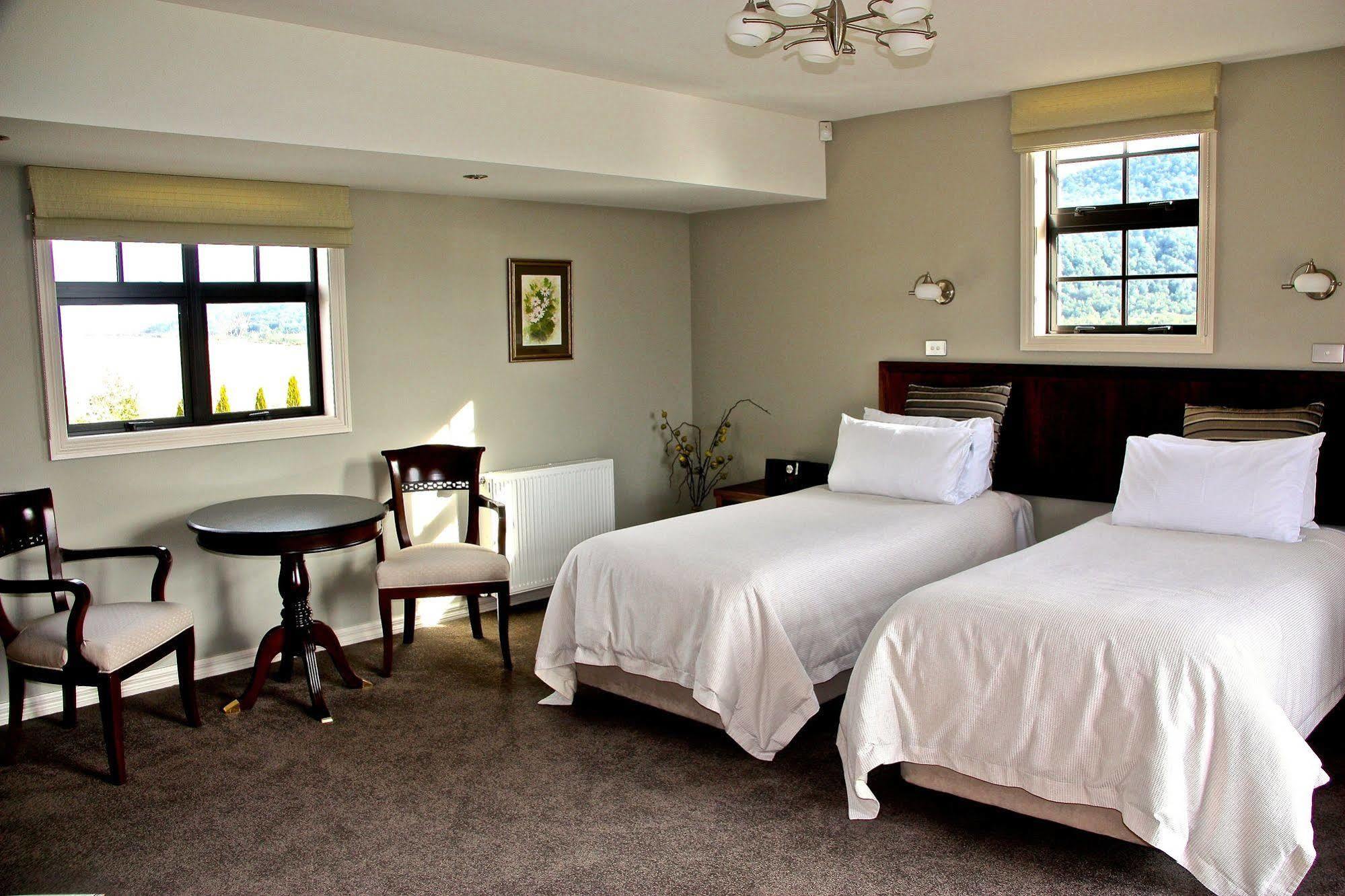 Dock Bay Lodge เทอาเนา ภายนอก รูปภาพ