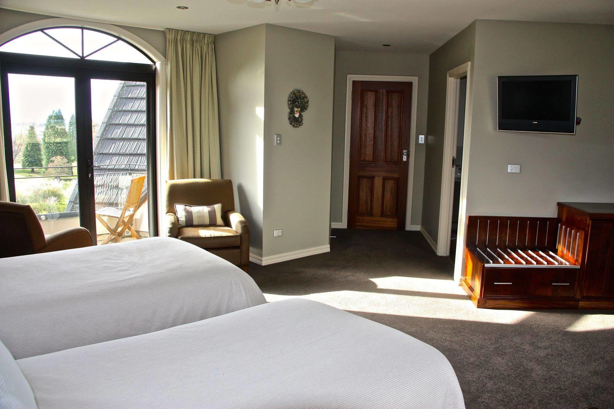 Dock Bay Lodge เทอาเนา ภายนอก รูปภาพ
