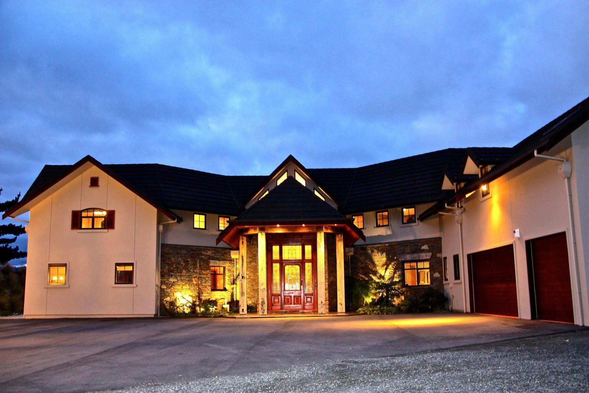 Dock Bay Lodge เทอาเนา ภายนอก รูปภาพ